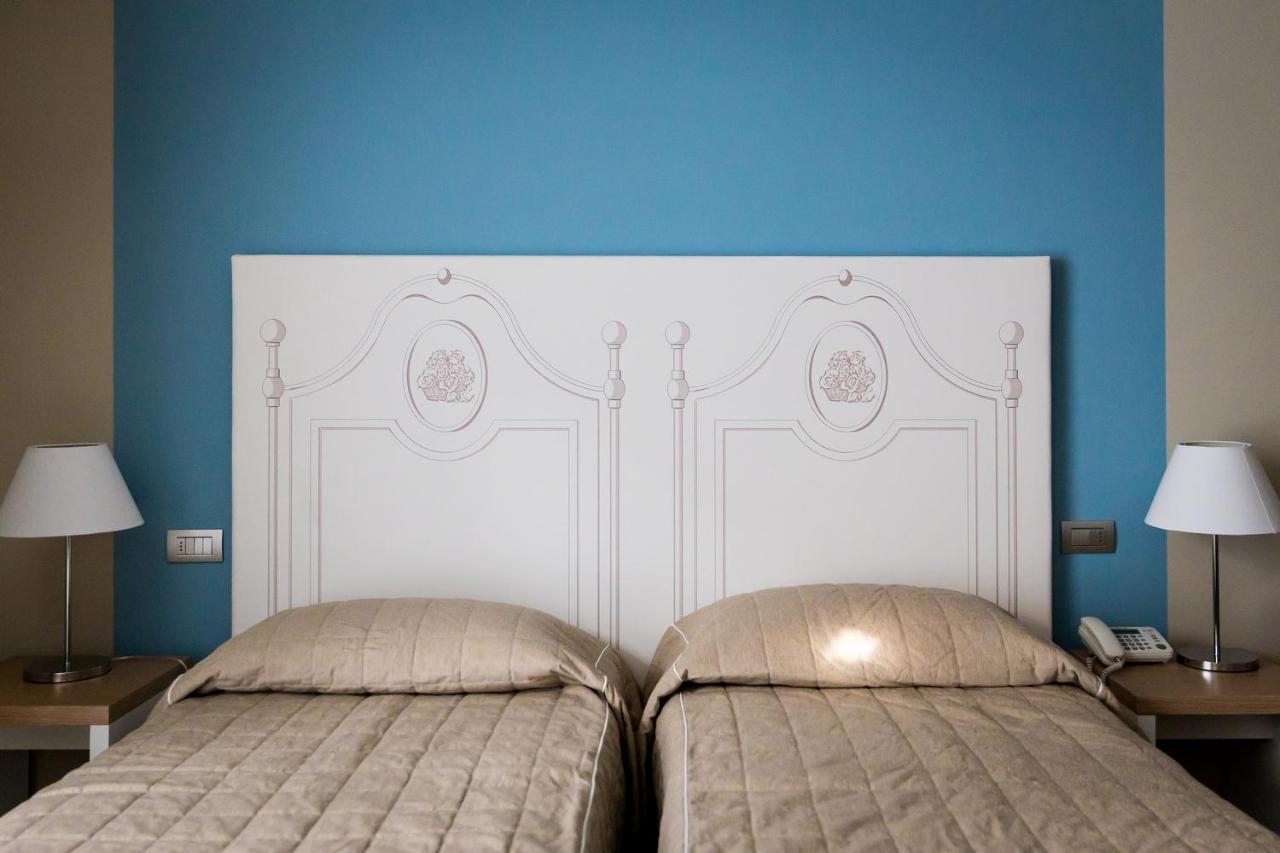 Hotel Monteverde Acqui Terme ภายนอก รูปภาพ