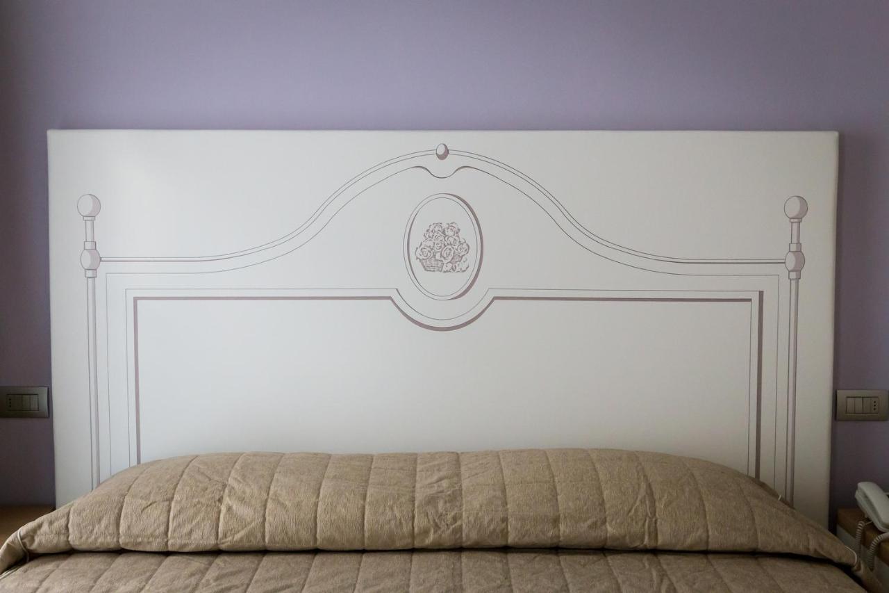 Hotel Monteverde Acqui Terme ภายนอก รูปภาพ