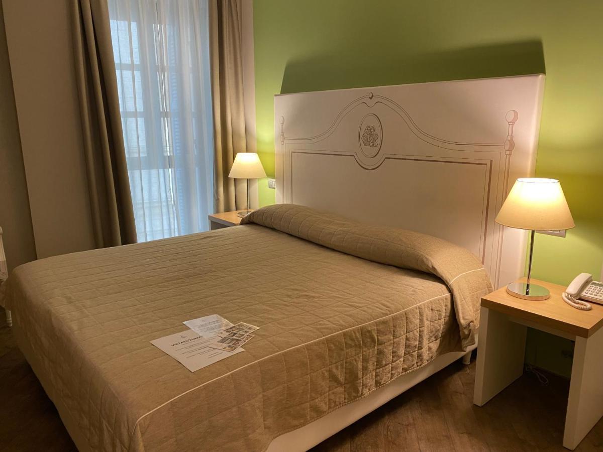 Hotel Monteverde Acqui Terme ภายนอก รูปภาพ