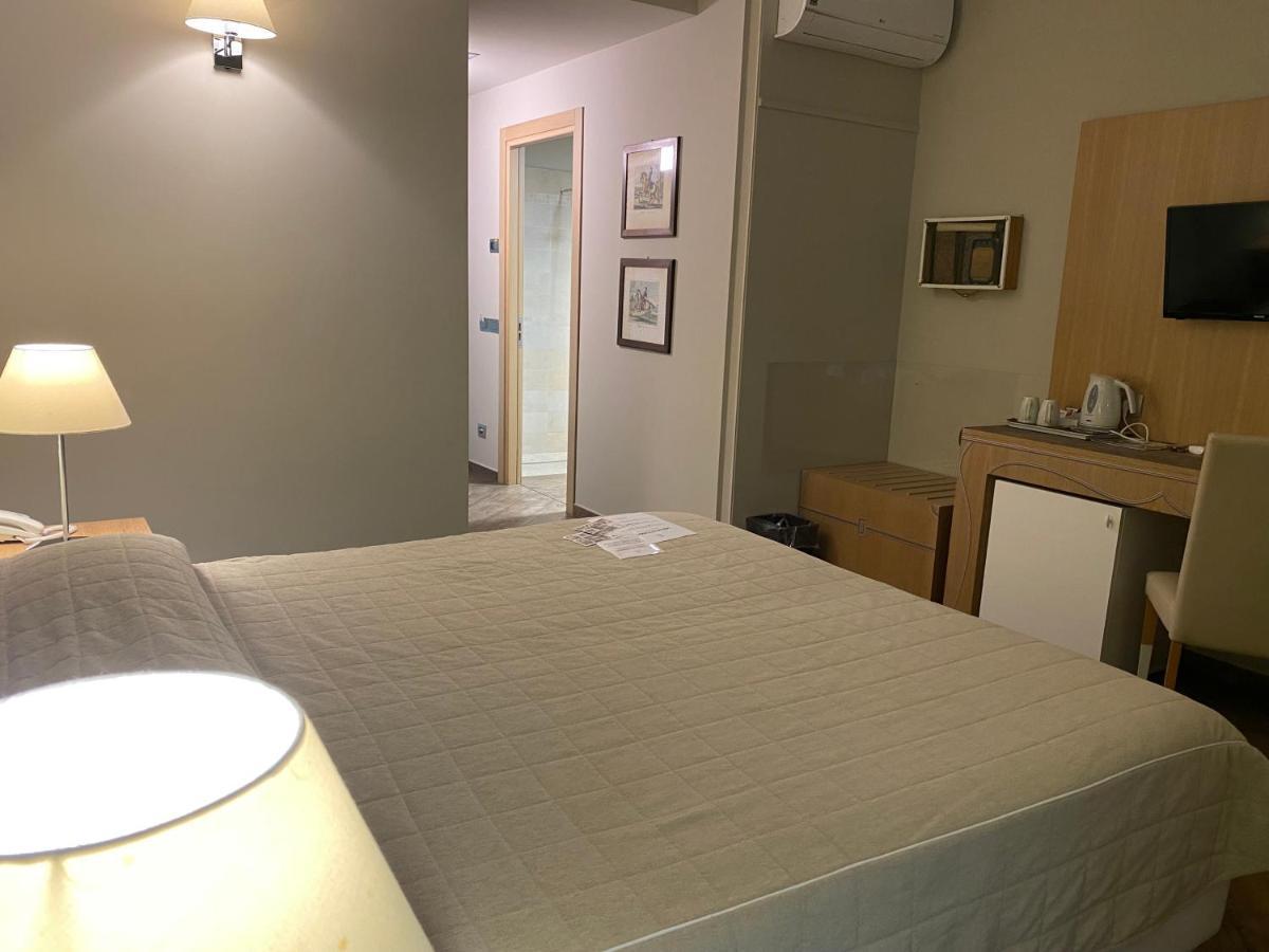 Hotel Monteverde Acqui Terme ภายนอก รูปภาพ